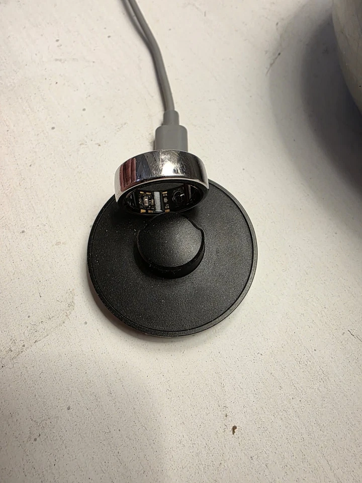 Oura Ring Gen3 Heritage GOLD - Size US6 - New - Image 3 of 3