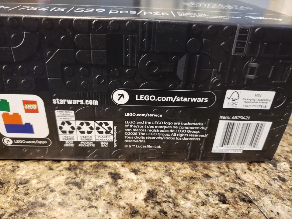 Lego Star Wars Juego de Construcción 75415 Casco Kylo Ren - 529 Piezas - 18+ - Totalmente Nuevo Foto 4 de 4