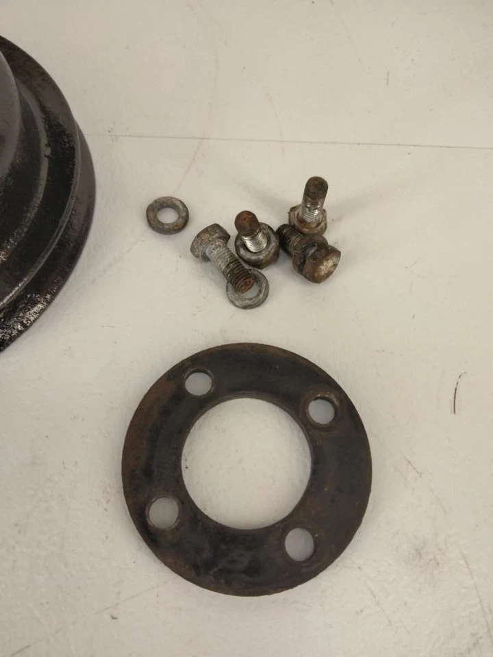 1975 to 1980 MG MGB Water Pump Pulley And Ring And Bolts OEM - Image 2 of 4