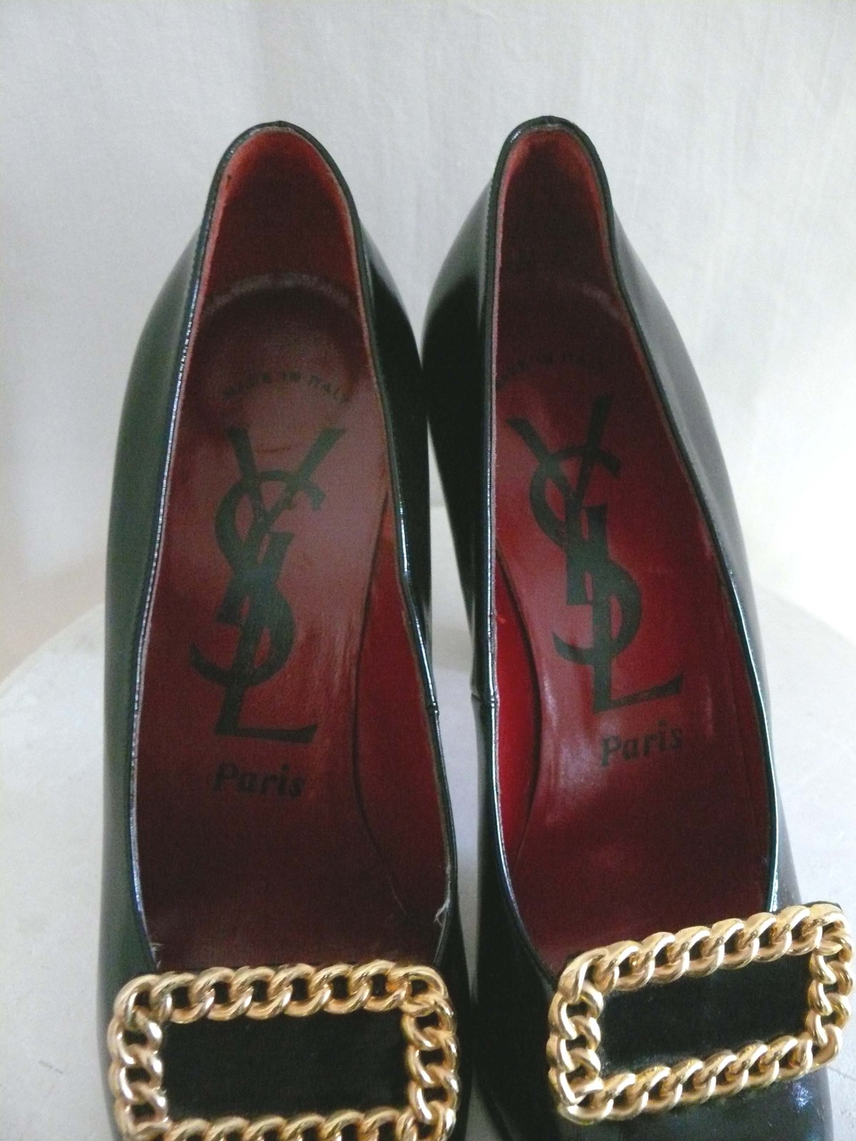 SAINT LAURENT Décolleté YSL Designer in pelle verniciata nera 4" tacco uno 7 M One 7 N interni rossi