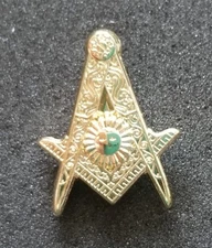 Officer Senior Deacon Lapel pin Sr. Deacon Masonic Mason  Gold