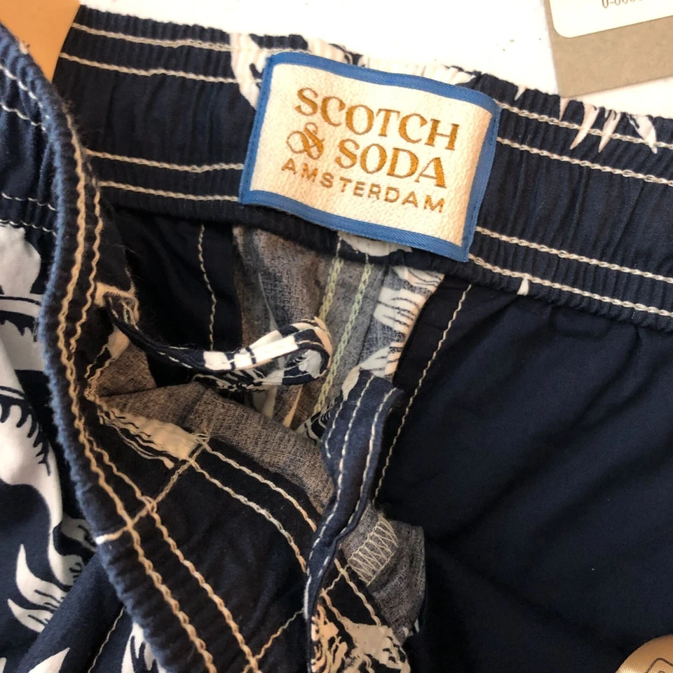 Bermudas Pantalones Cortos Scotch & Soda Para Hombres Calce Suelto Azul Marino Estampado Floral Algodón Orgánico M Foto 4 de 4