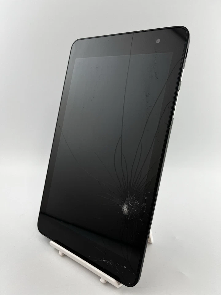 Dell Venue Pro 8 T01D 8" Windows Tablet Cracked Spares And Repairs #D - Image 3 of 4