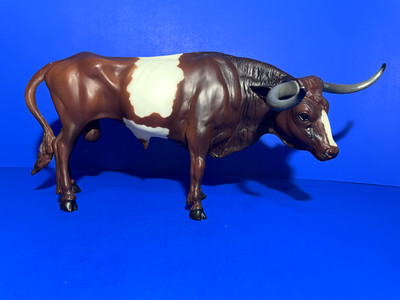Breyer Traditional 370 Brown White Texas Longhorn Bull, No Box, Good Condition