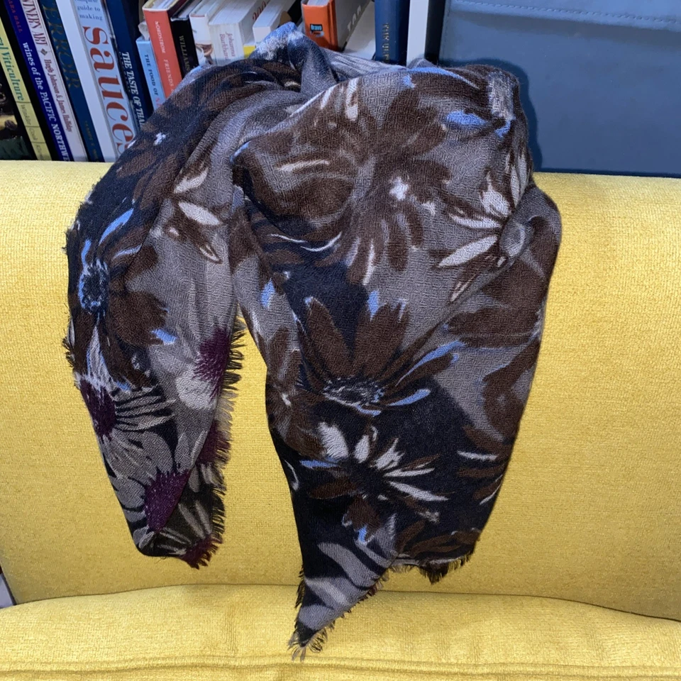 Bufanda Epice Paris Lana Cachemira Neutro Floral Flecos de Pestañas 36x36 Lujo Rico Foto 4 de 4