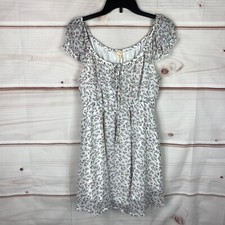 Chocolate Dress Juniors L Floral Cap Sleeve T...