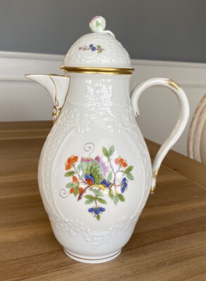 MEISSEN Germany Chinese Butterfly - Coffee with Lid - Gold Edge - Excellent!