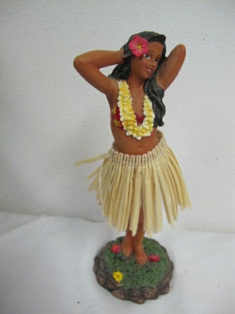 HULA GIRL HAWAIIAN FIGURE GRASS SKIRT WOBBLES- DANCES RESIN 6