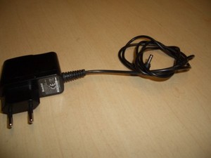 Huntkey HKA00505010-3P Netzteil 5V 1A Stromkabel EC Gerät oder Router