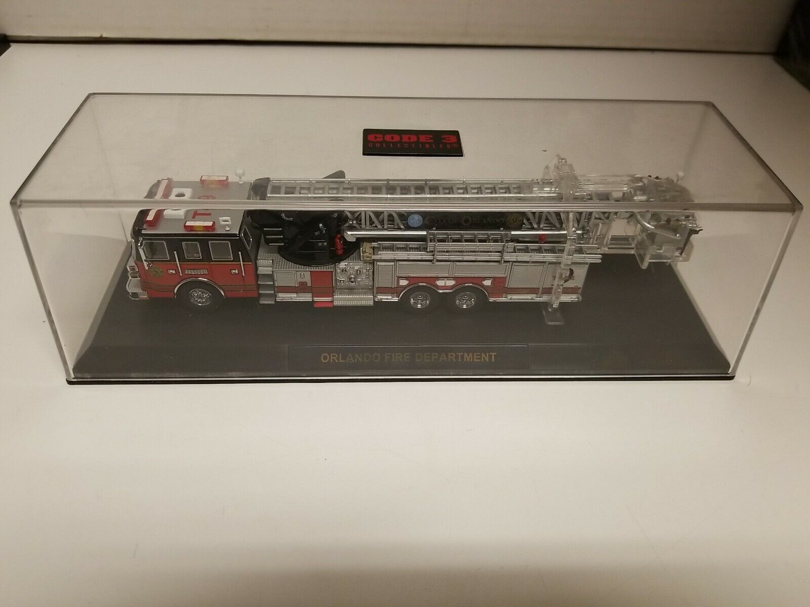 Code 3 Collectibles Orlando Fire Department Tower Ladder T-9 Die Cast