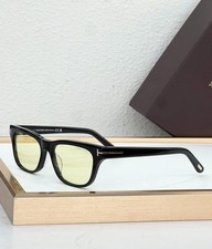 TOM FORD - MODEL: TF1362 - Unisex Sunglasses 53  16-145