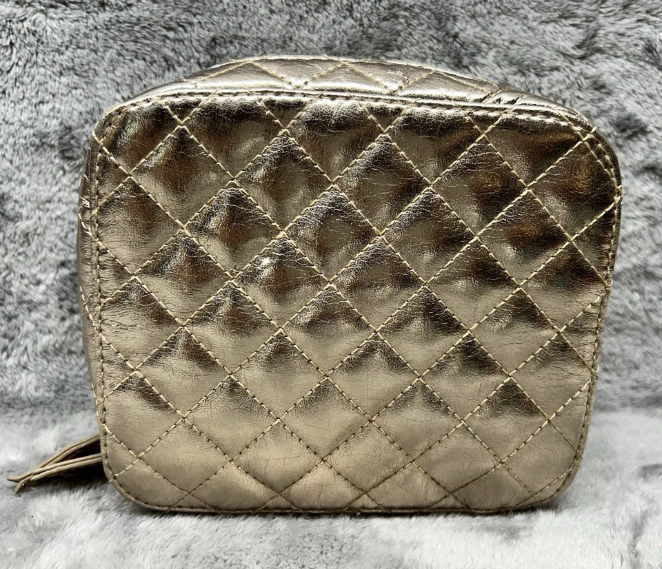 Estuche organizador de viaje Trish McEvoy dorado acolchado planificador de maquillaje Foto 3 de 4