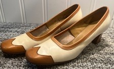 Vintage 1960s Leather Women Heels Shoes By Polly Prestin Delux Size 7 1/2 7647