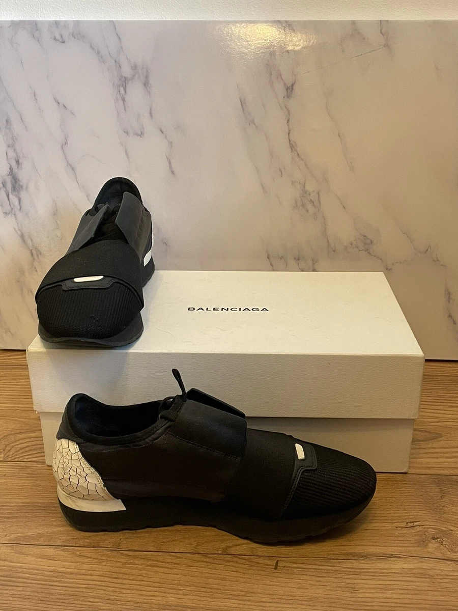 Balenciaga race runners hotsell black and white