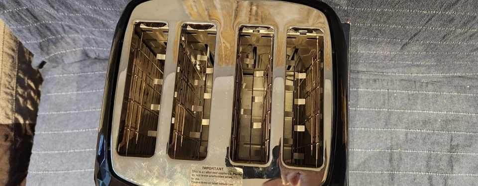 De'Longhi Brilliante Black 4Slot,Toaster - Image 4 of 4