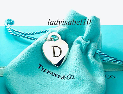 Tiffany & Co. Buchstabe D Initiale Alphabet Herz Charm Anhänger Silber 1'' mit Etui