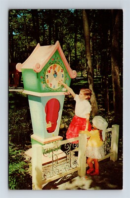 Postcard PA Ligonier Story Book Forest Amusement Park Hickory Dickory Dock AD23