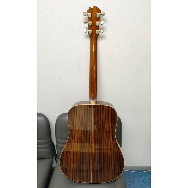 Acoustic Guitar James JD1200/NAT Natural Sound of Your Heart S/N Acoustic Guitar James JD1200/NAT Natural Sound of Your Heart S/N