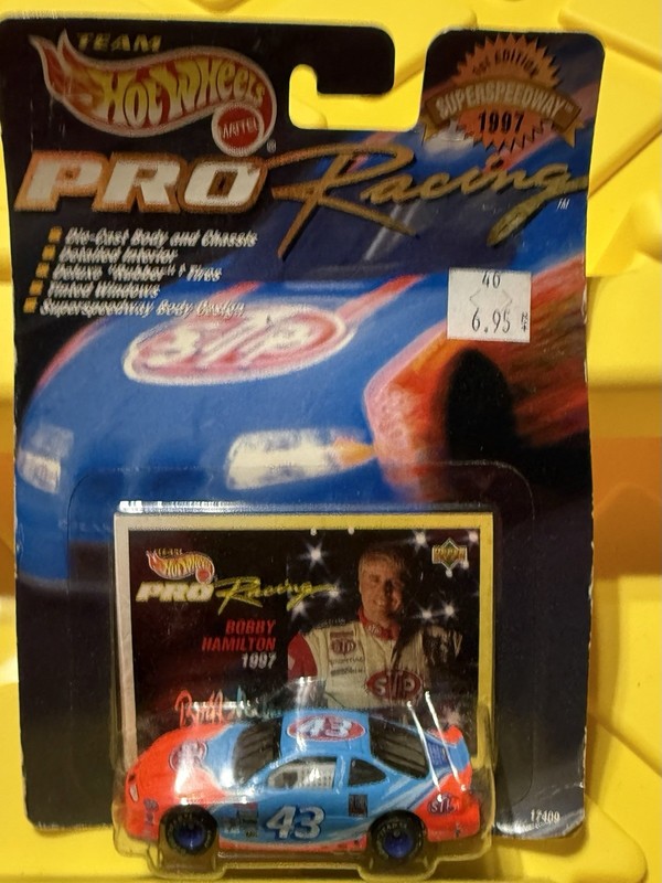 1997 Hot Wheels Pro Racing Bobby Hamilton #43 STP Car 1st Edition.