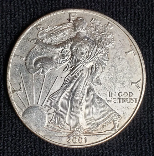 2001 American Silver Eagle 1 oz .999 Fine Silver Bullion Uncirculated