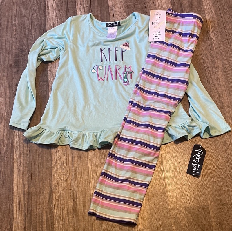 Girls 2 Piece Pajama Set Rare Too! Keep Warm