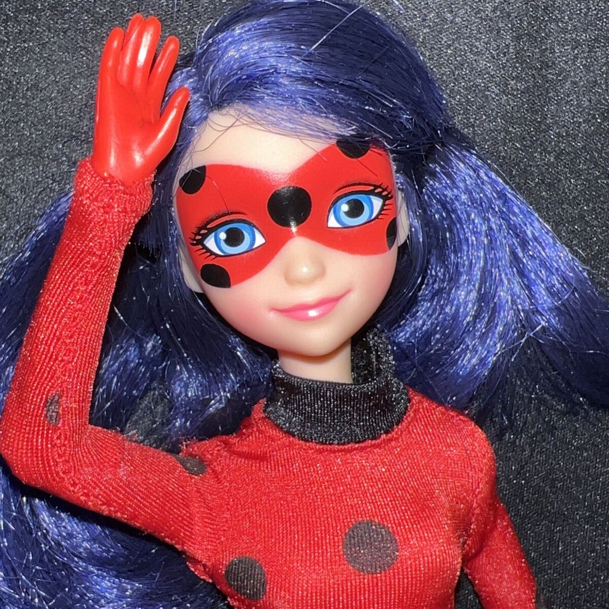 Miraculous LADY NOIR Ladybug Fashion Doll Action Figure Bandai 39907