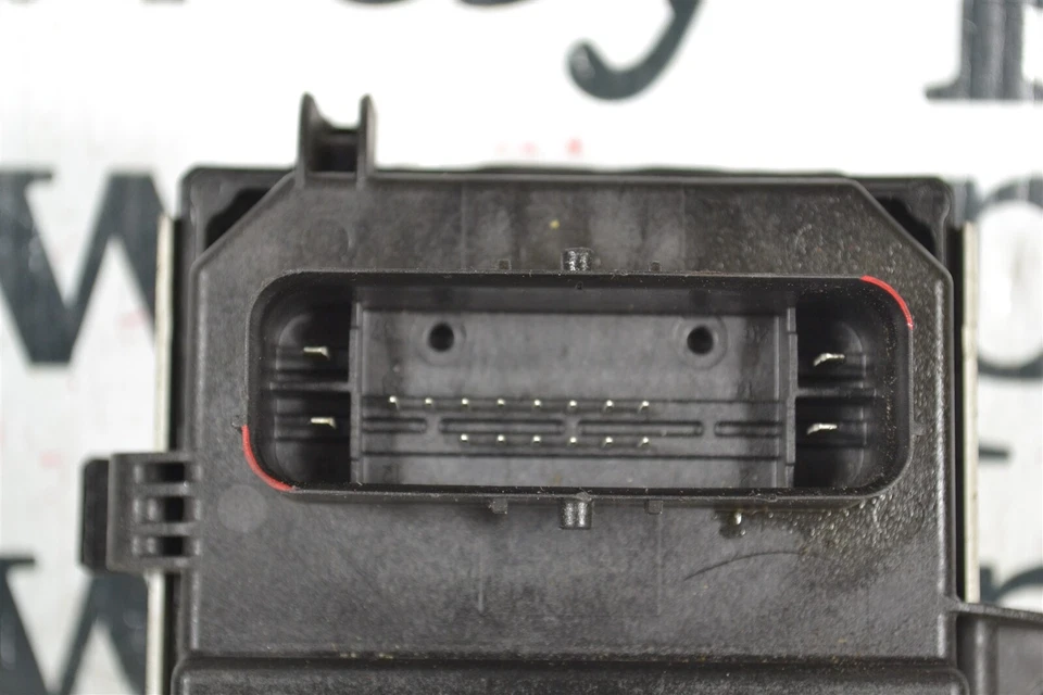 22874299 Módulo de controlador de bomba de combustible Chevrolet Camaro XTS 2016-19 OEM 3B5 478 B2 Foto 3 de 4