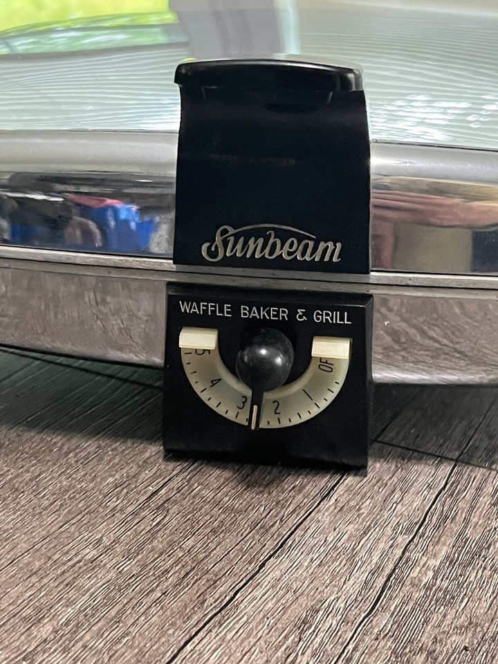 Vintage Stainless Sunbeam Waffle Iron/ Grill Model CG Tested & Working