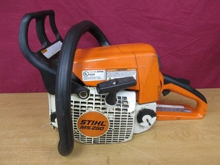 ​Motosierra de gas Stihl MS 250 Solo cabezal eléctrico