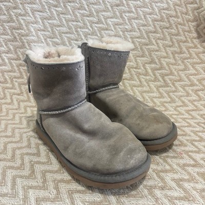 UGG Australia Women's Dixi Flora Perf Suede Sheepskin Boots Gray Size 6