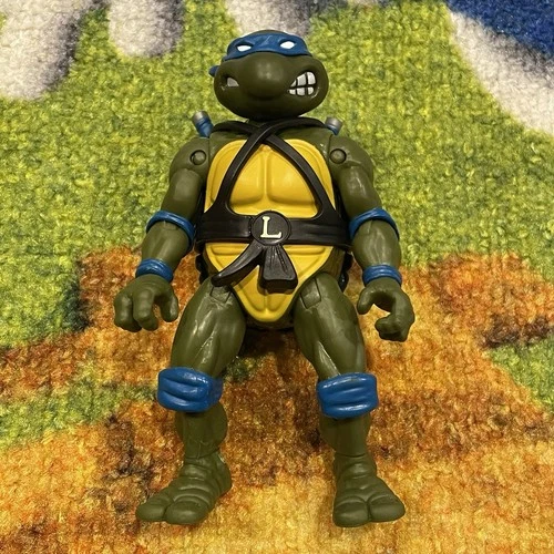 Teenage Mutant Ninja Turtles Remastered LEONARDO Figure Playmates 2025 4.5” TMNT