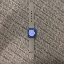Apple Watch SE 40mm Gold Aluminum Unlocked Cream Silicone Band