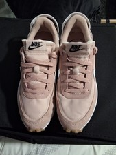 Nike Women's Pink Retro Running Sneakers Gum Sole Size 7 NWOT