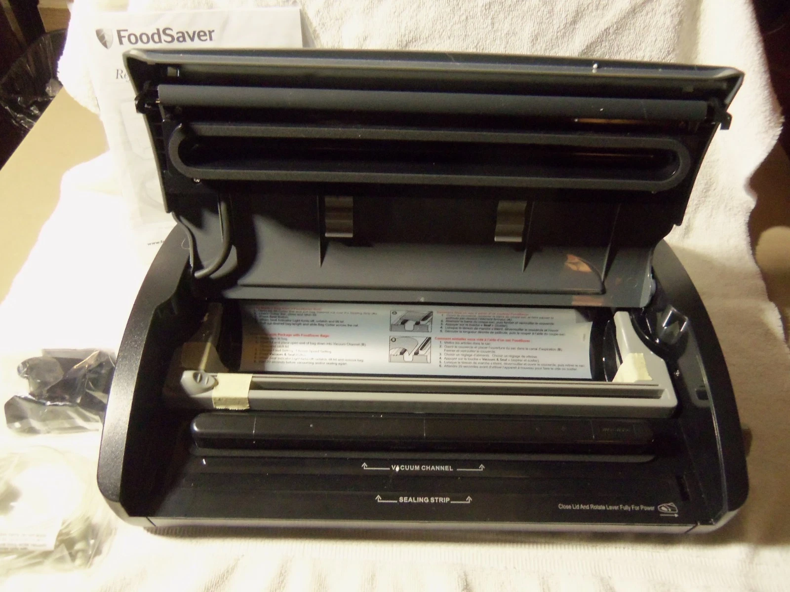 Food Savor, New In Box, Vacuum Sealer-Bags and Jars, 10 Rolls of Bags
Opens in a new window or tab