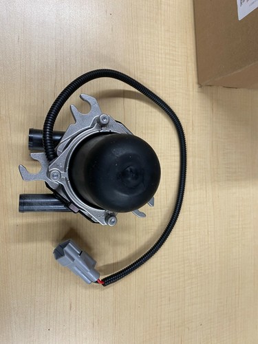 TOYOTA GENUINE OEM NEW SECONDARY AIR INJECTION PUMP 176100S010 - Picture 2 of 7
