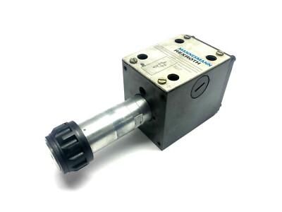 Mannesmann Rexroth 4WE 10 EB31/CG24N9Z45 Hydraulic Valve