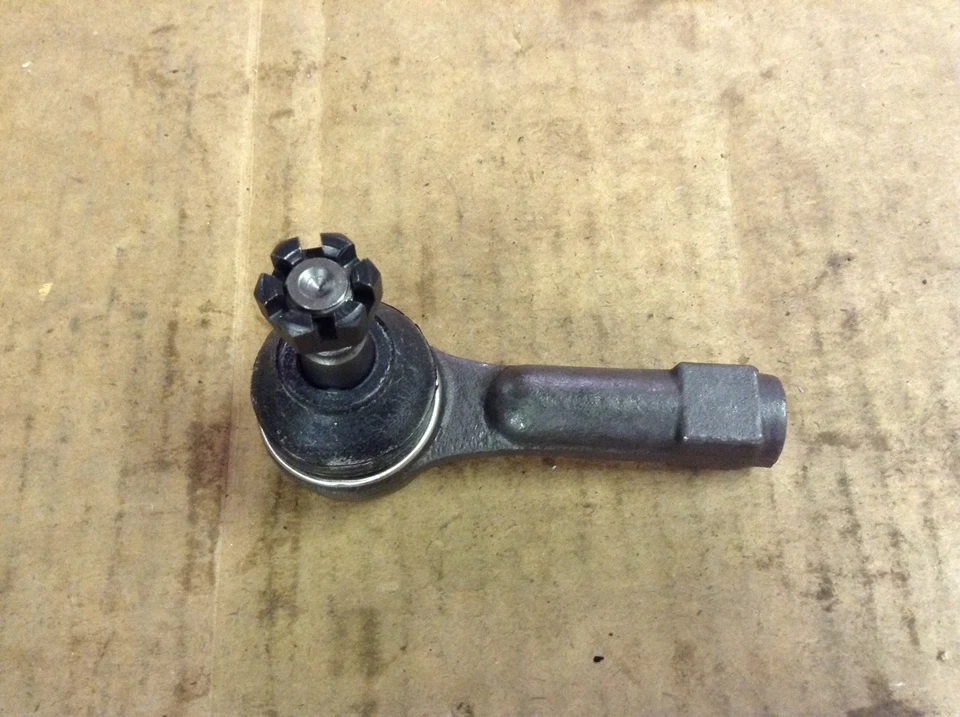 NUEVO NAPA ES2814 Extremo de varilla de dirección - Se adapta a Nissan 86-06 Foto 3 de 4