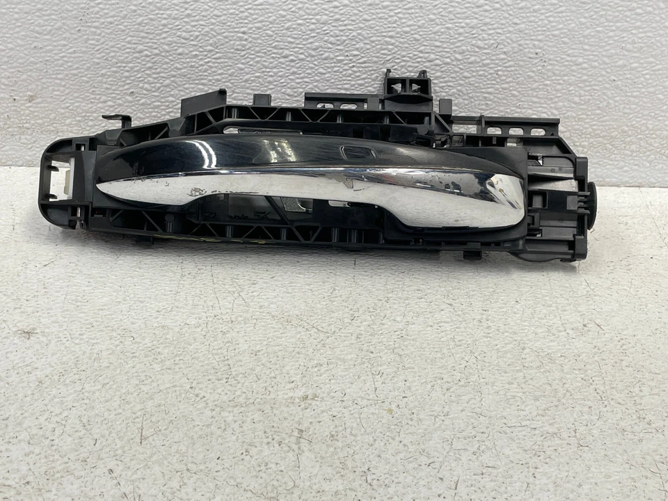 17 18 19 Mercedes GLE 43 AMG Manija de puerta exterior delantera derecha cromada 1548 OEM Foto 2 de 4