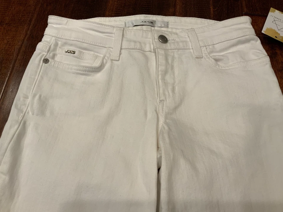 Joe's Jeans White Denim "Socialite Kicker" Capri Jeans, Size 26 - Image 2 of 4