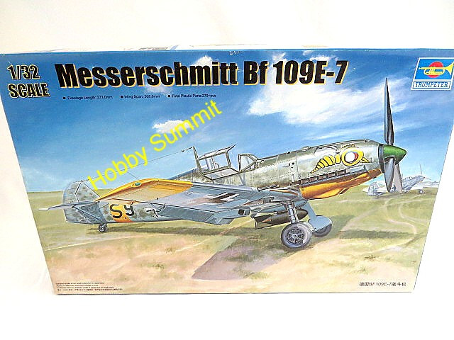 Trumpeter 1/32 Scale Messerschmitt Bf109E7 German Fighter/Bomber Plastic Model Kit - Includes Photo-Etched Parts - View #3