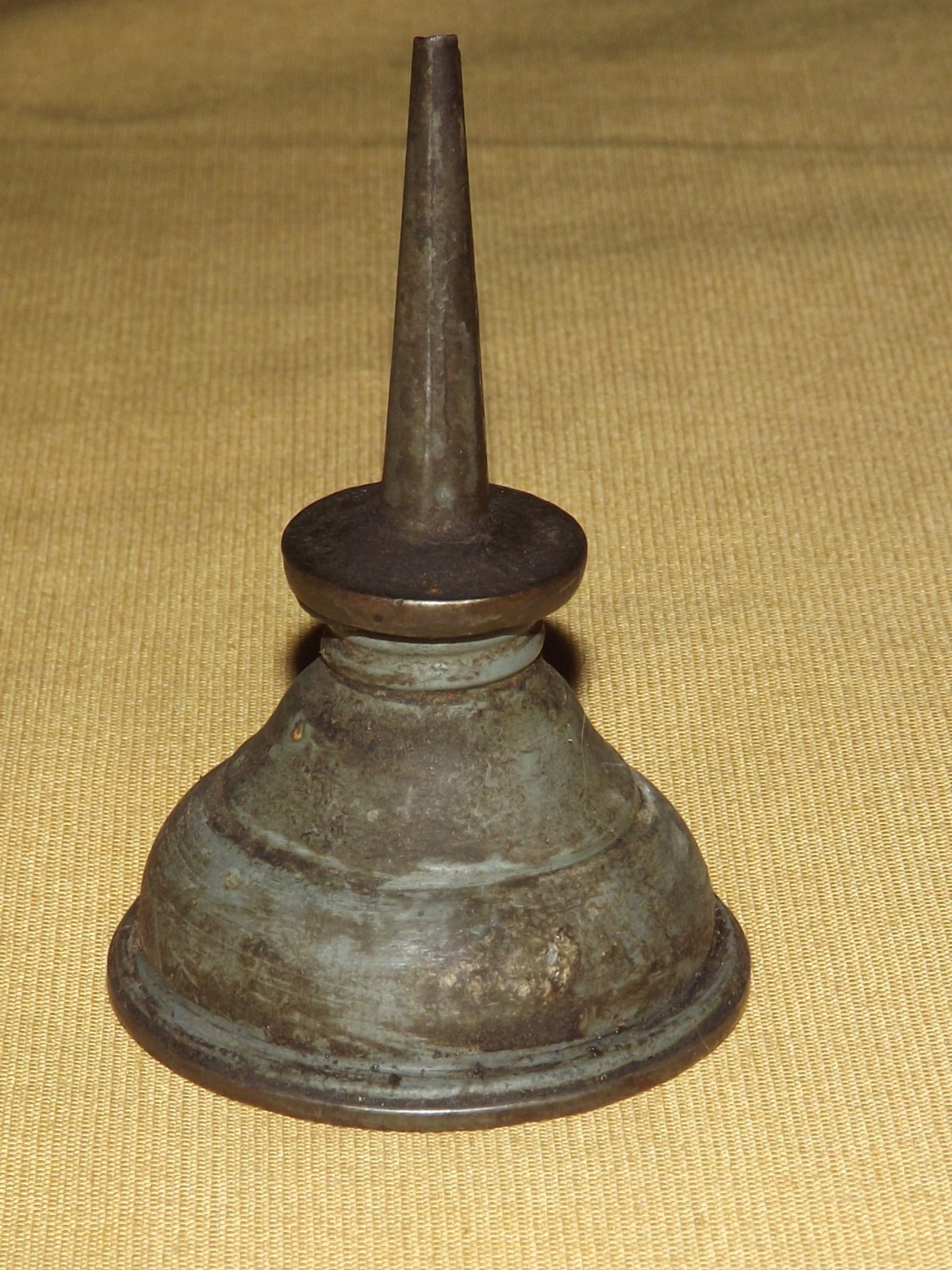 VINTAGE 3" HIGH MINI OIL CAN