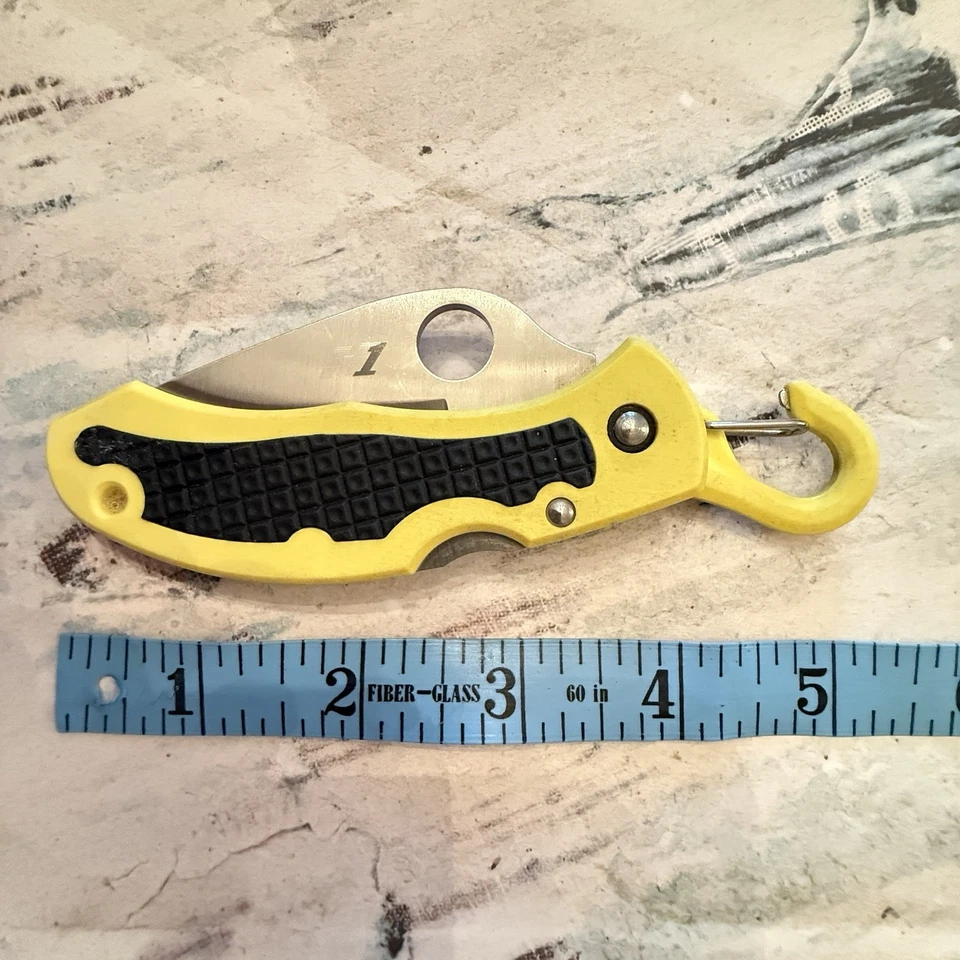 Cuchillo Plegable Spyderco Ladybug 3 Amarillo Mango FRN H-1 SpyderEdge LYLS3 Foto 3 de 4