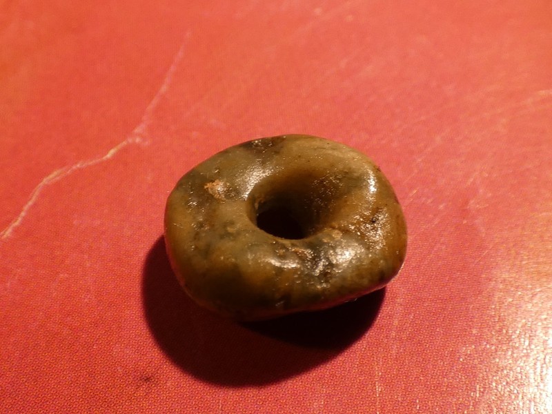 ANCIENT PRECOLUMBIAN MESOAMERICAN SHINY GREEN JADE BEAD 11-4.9 MM