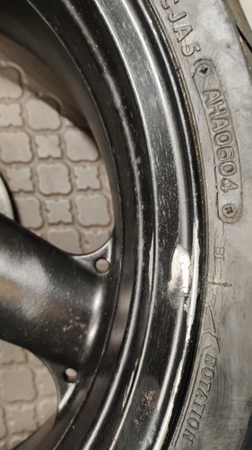 96-03 KAWASAKI NINJA ZX7R REAR WHEEL - Picture 15 of 15