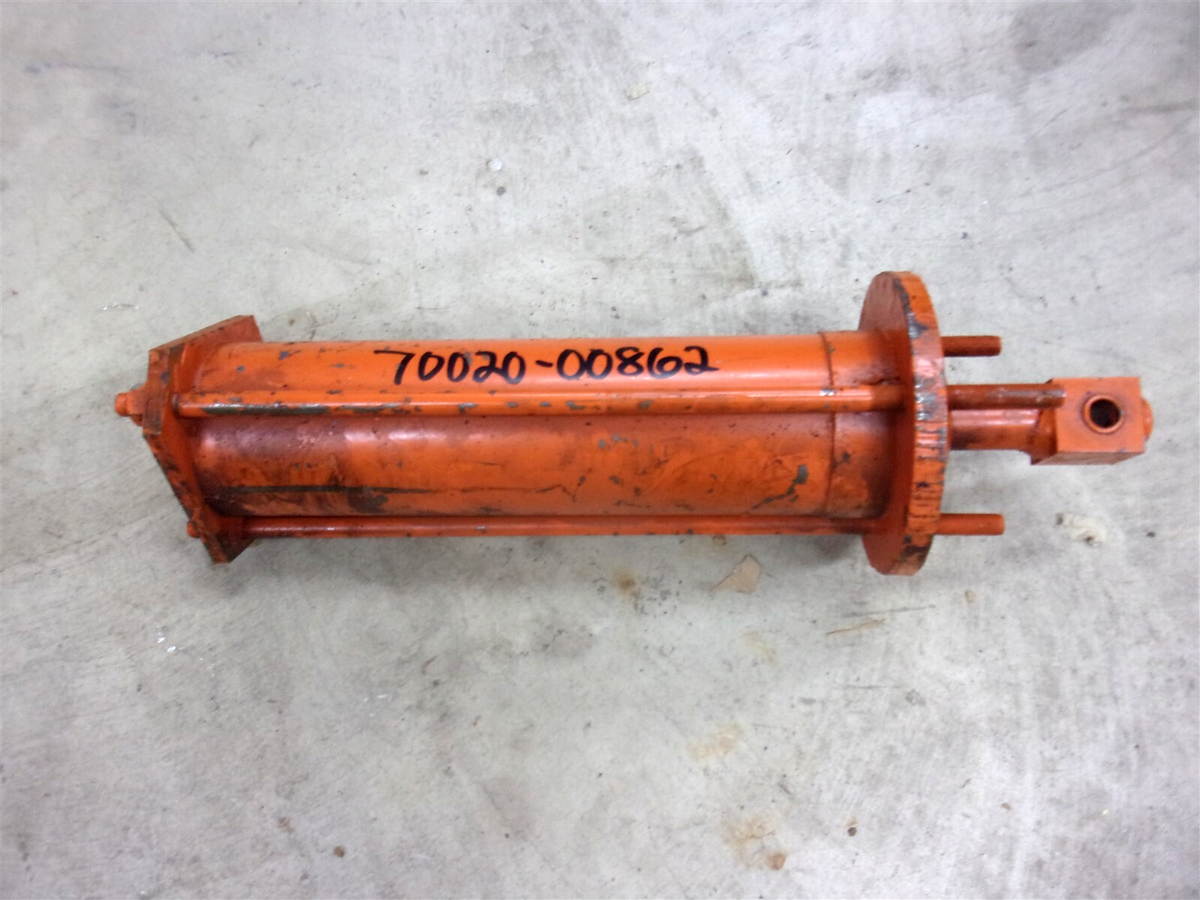 70020-00862 GENUINE OEM KUBOTA HYDRAULIC SWING CYLINDER L4510