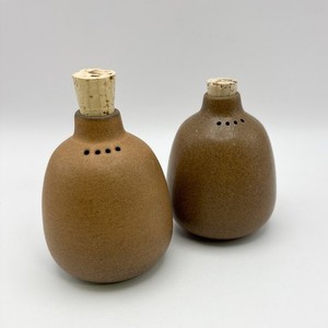 Edith Heath Ceramics MCM Vintage Salt & Pepper Shakers Set Brown | Beige | 129