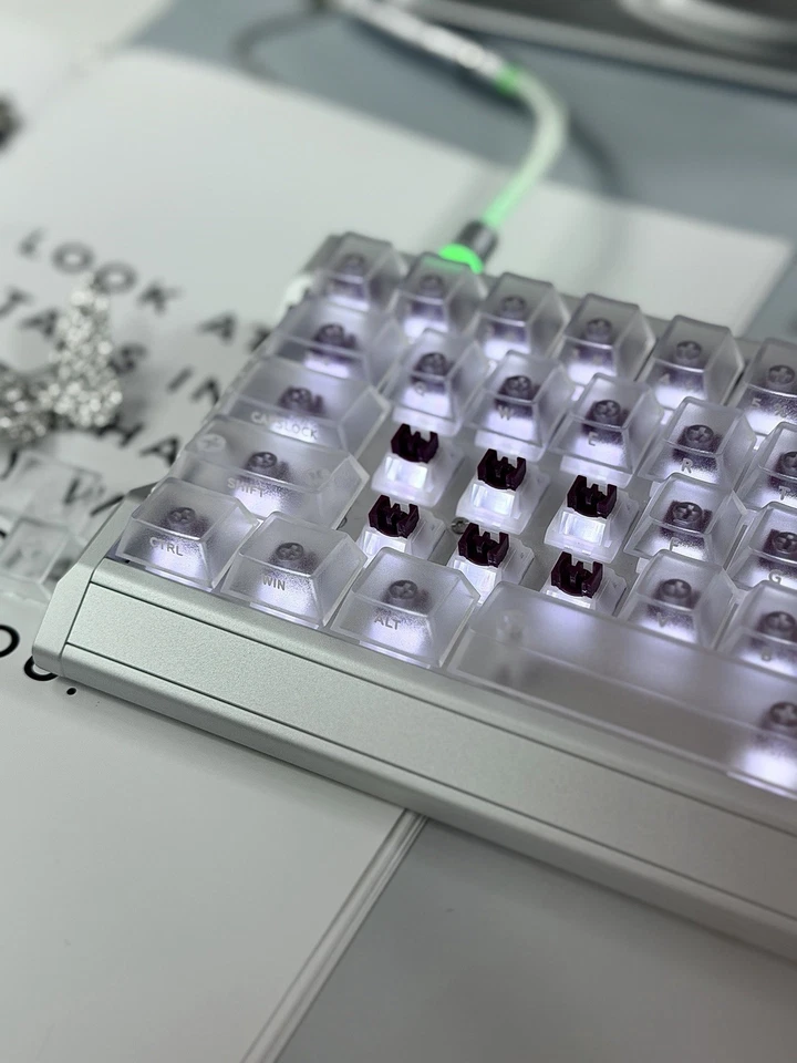 IQUNIX EV63 Magnetic Gaming Keyboard 60% Hot Swap RGB Silver Blade - Image 4 of 4