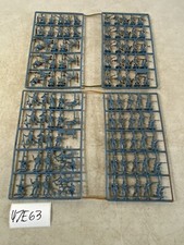 Vintage Art 206 202 Plastic Army Men Soldiers Toys Miniatures Lot 47E63