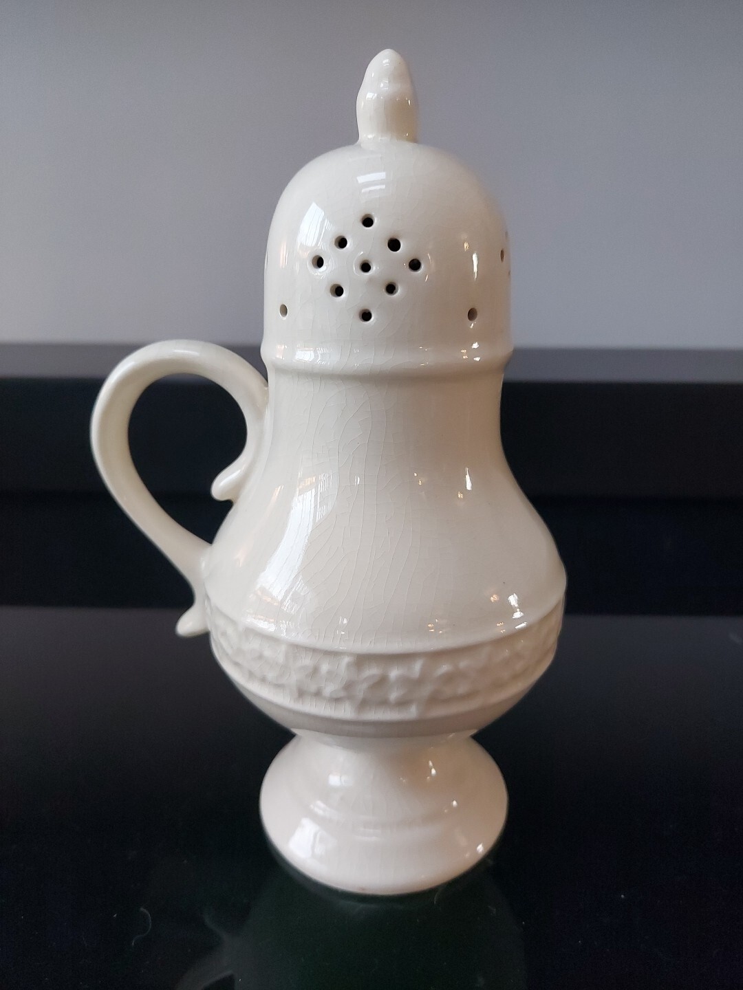 2 Elegant Vintage Flour/Sugar Shakers eBay