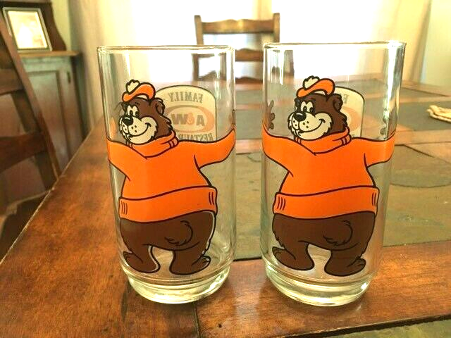 Lot ~ 2 Vintage A&W Family Restaurant Glass THE GREAT ROOT BEAR